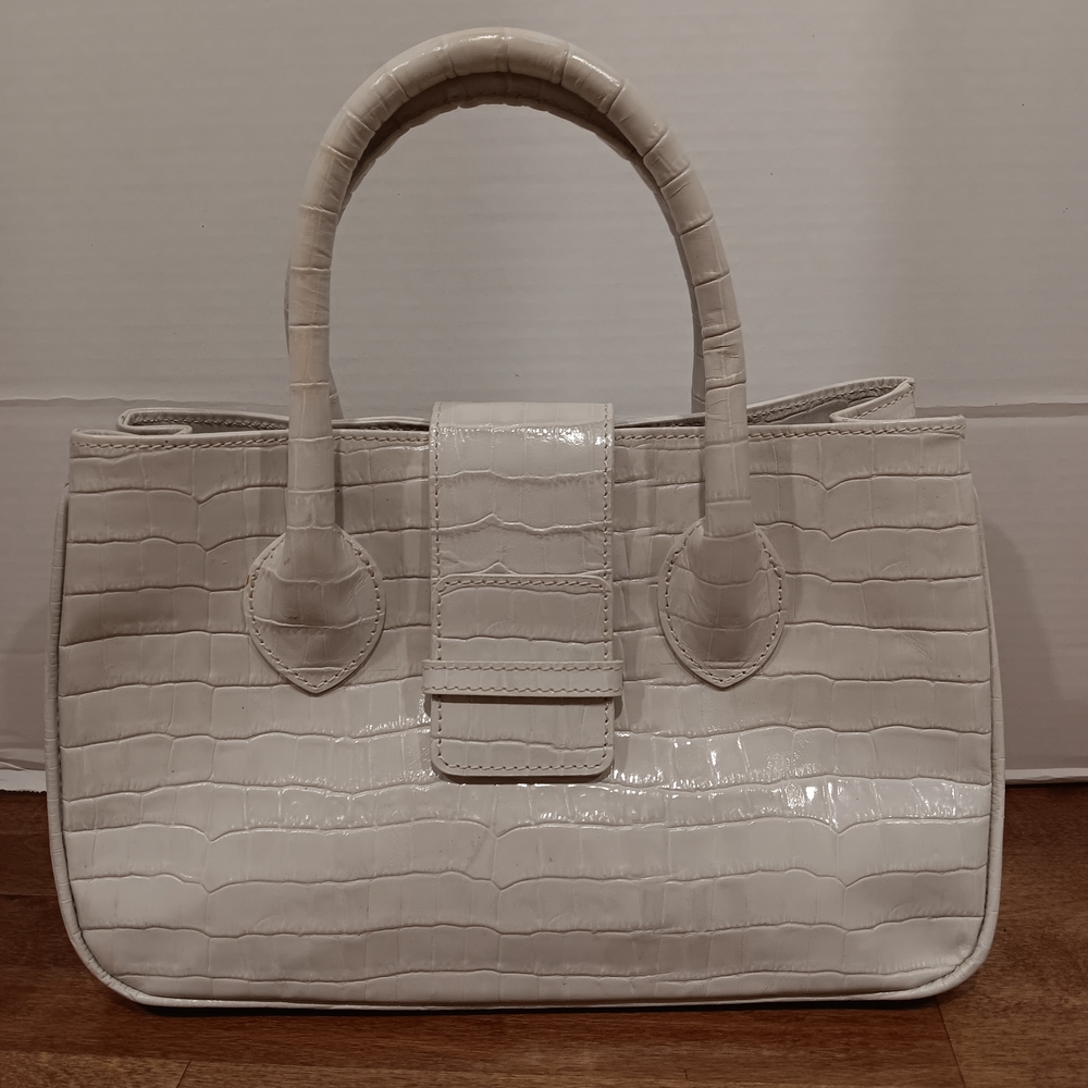 Una ALLA Volta Handmade Lesther BAG in Cream